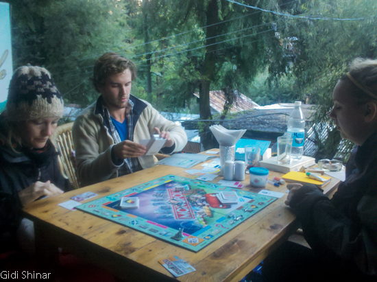 משחקים  במנאלי