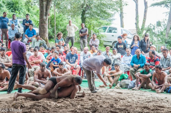 האבקות הודית במקלוד גאנג'