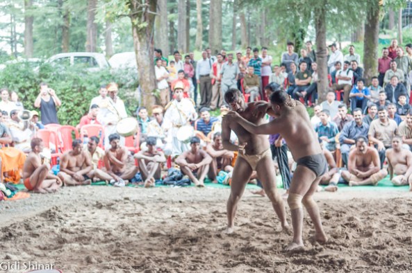 האבקות הודית במקלוד גאנג'