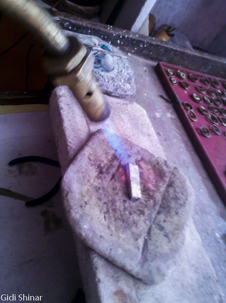 סדנת צורפות באגסו