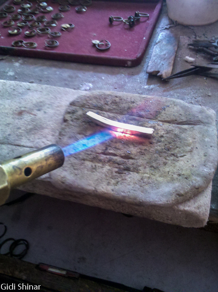 סדנת צורפות באגסו